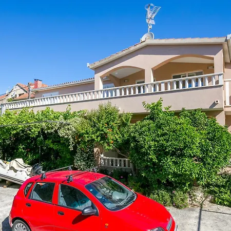 Apartment With Parking Space - 27140