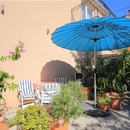 Apartment With Parking Space - 27140 *