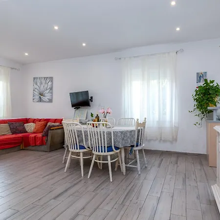 With Parking Space - 27140 Daire